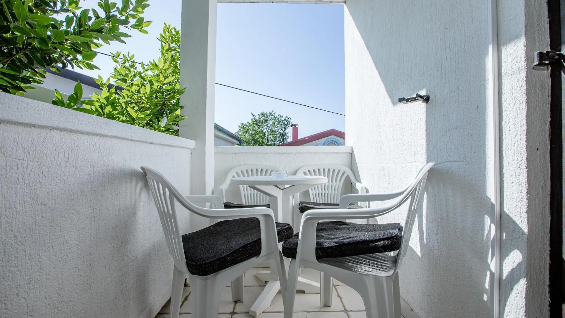 Apartments Jug Lopar