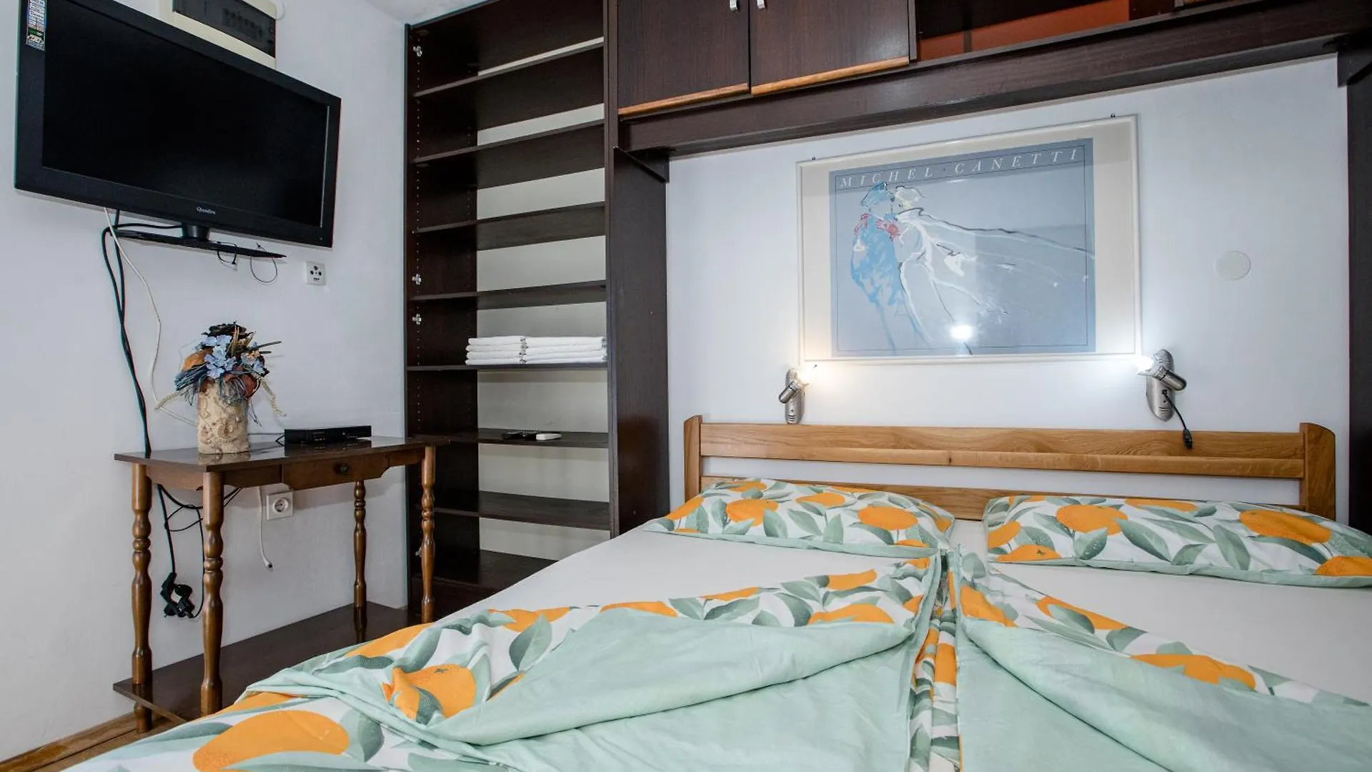 Apartments Jug Lopar