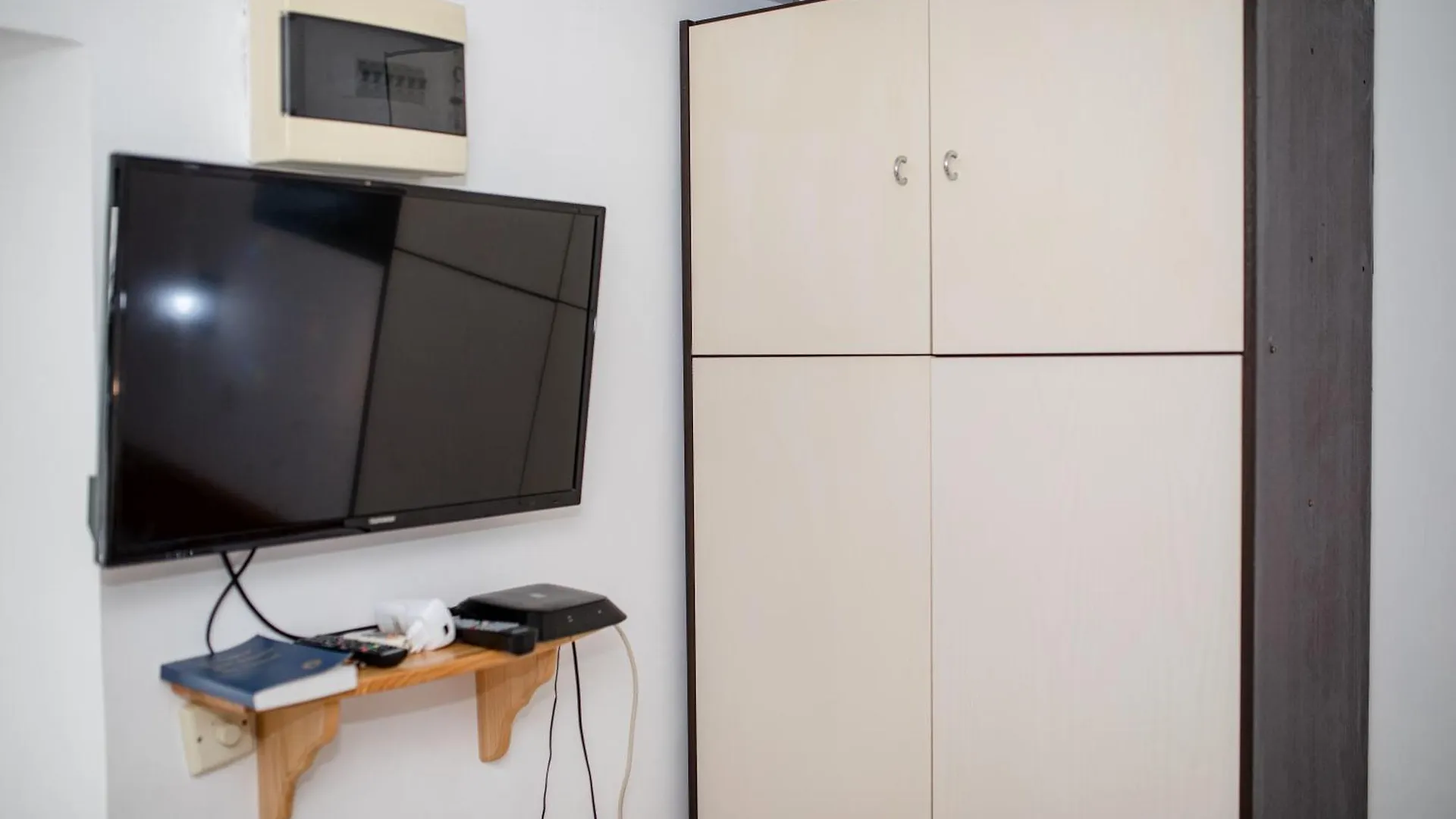 Apartments Jug Lopar