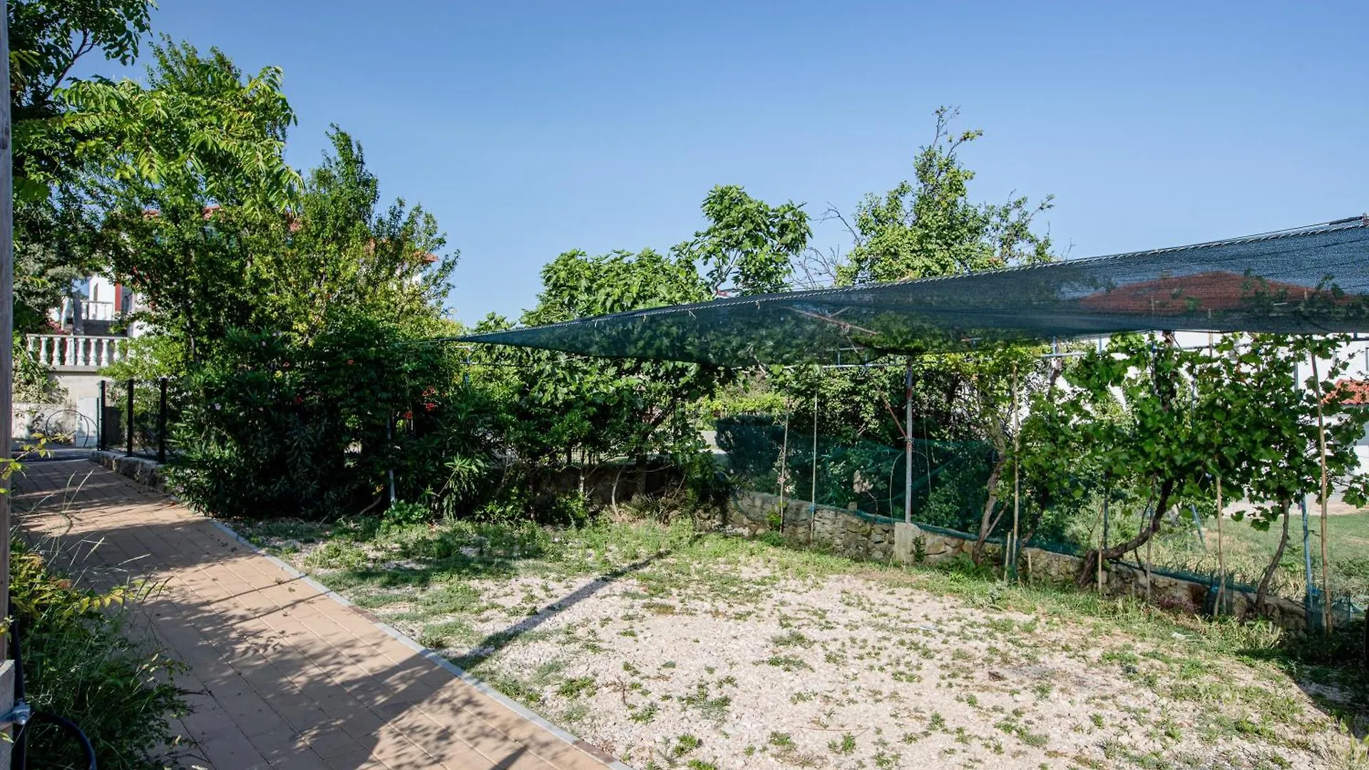 Apartments Jug Lopar 0*,